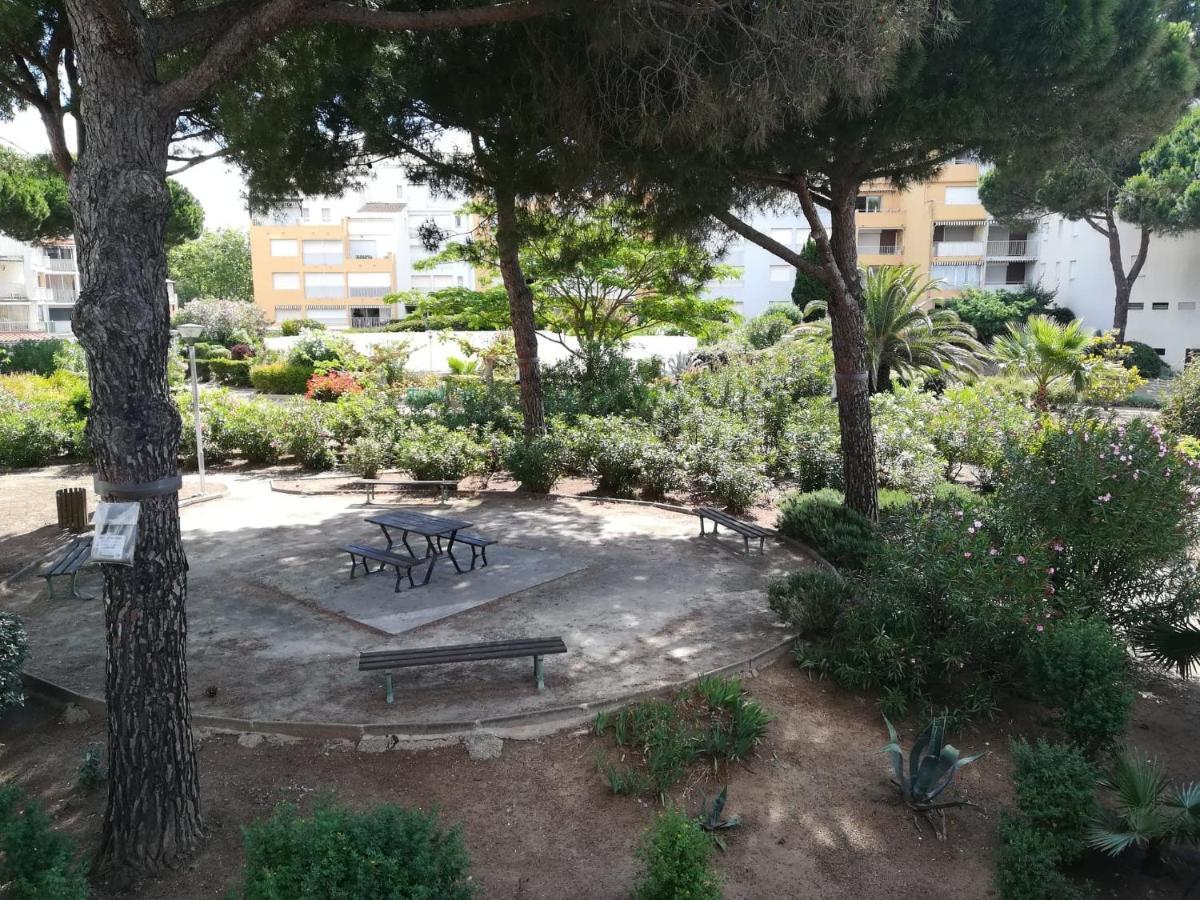 Studio Cabine Vue Port Avec Parking Prive, Piscine, Parc, Boulodrome Agde Bagian luar foto