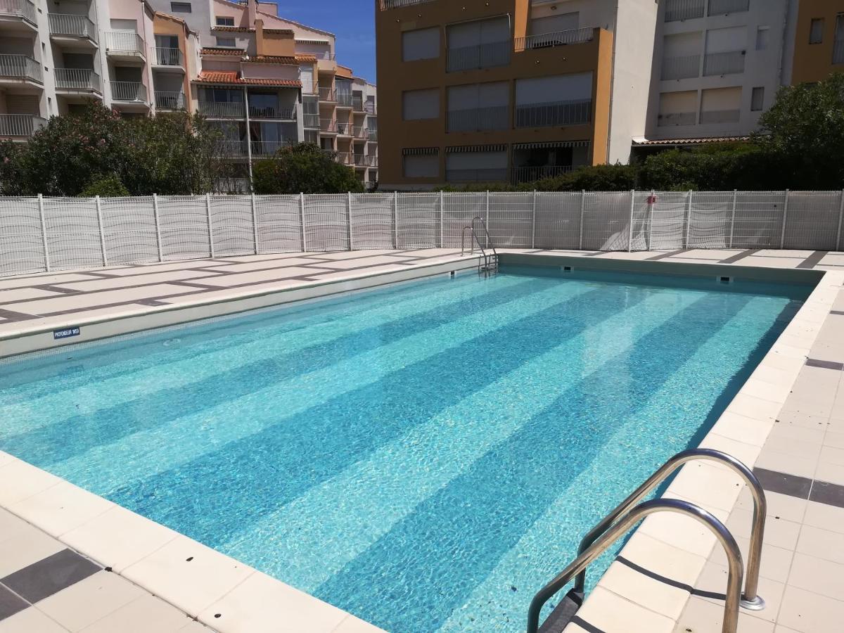 Studio Cabine Vue Port Avec Parking Prive, Piscine, Parc, Boulodrome Agde Bagian luar foto