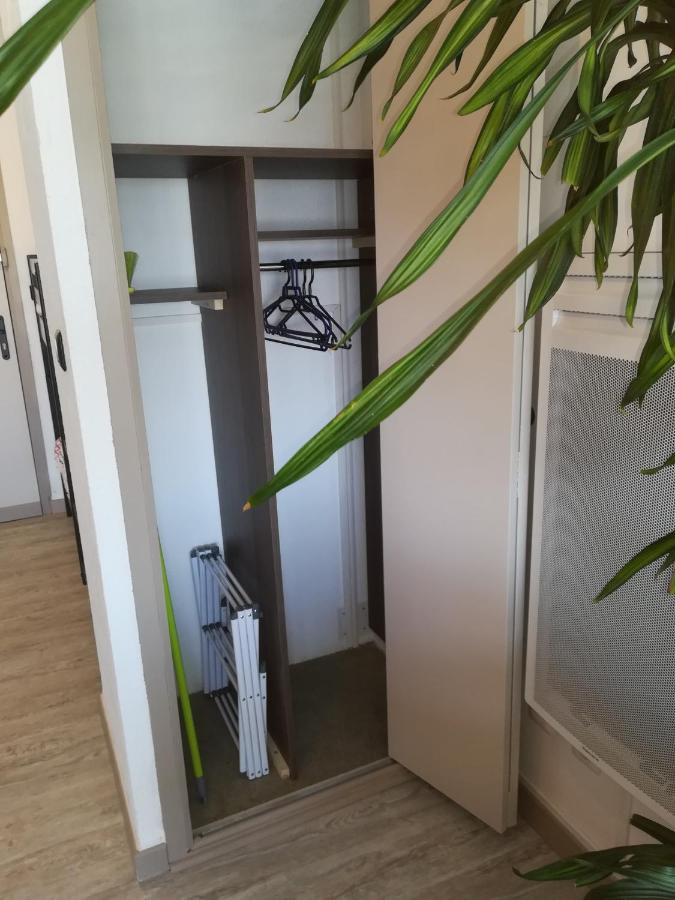 Studio Cabine Vue Port Avec Parking Prive, Piscine, Parc, Boulodrome Agde Bagian luar foto