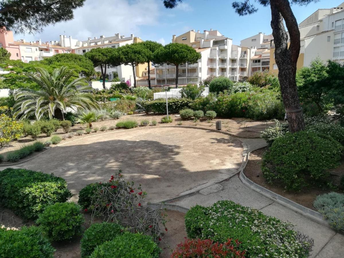 Studio Cabine Vue Port Avec Parking Prive, Piscine, Parc, Boulodrome Agde Bagian luar foto